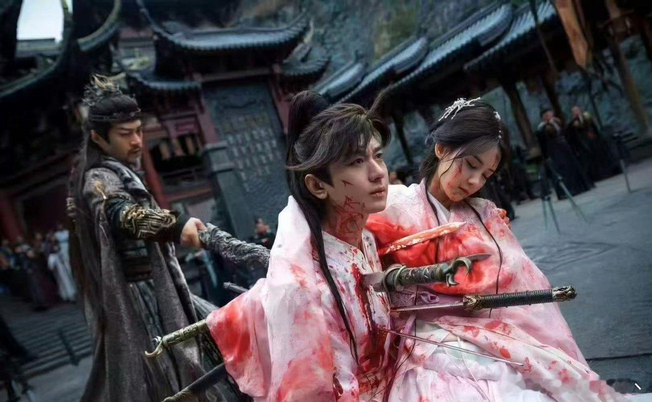 天地剑心第三这个剧真的是每一集都好看。名场面第一集就好多。万箭穿心终不悔…周三就