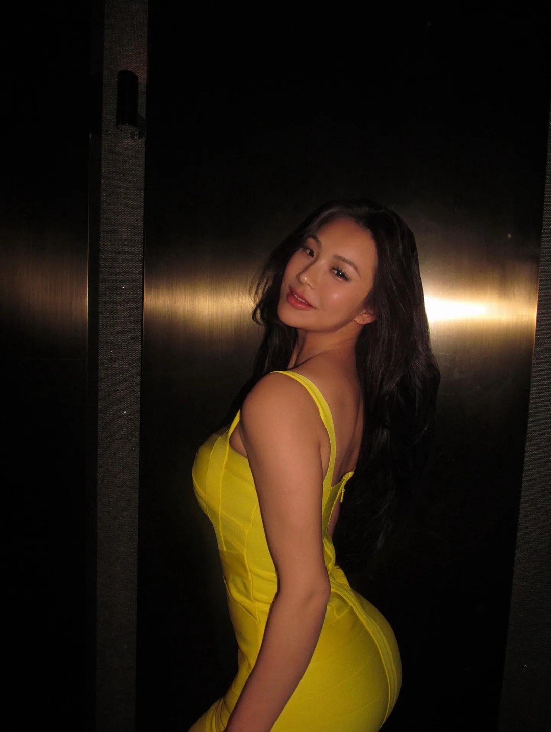 健身女神展现迷人身材