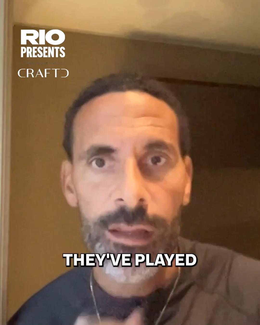 【怒斥双标仔】费迪南德在自己的播客节目中怒斥内维尔和卡拉格双标👇：“过去3