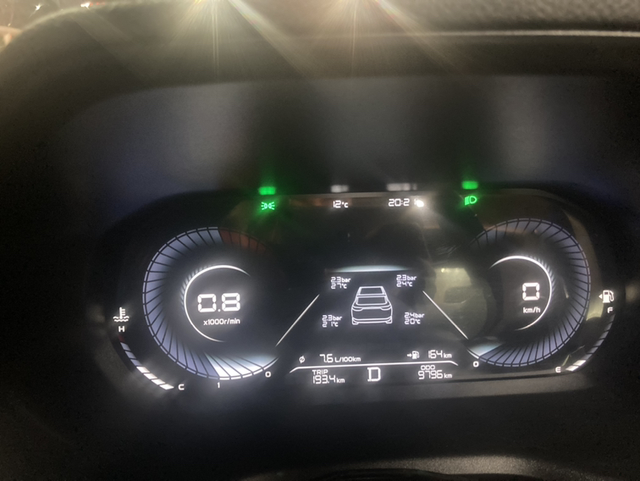 你们的油耗是多少快一年了，马上一万公里，当时一时冲动买了要是现在买最少省下一万