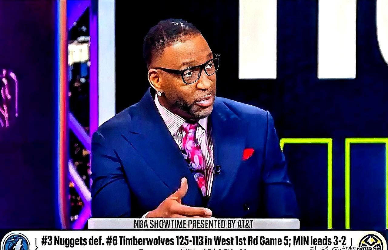 打到2-3时，丹佛主场刚以125-113续命，气还没喘匀，麦迪一句“担心掘金”像