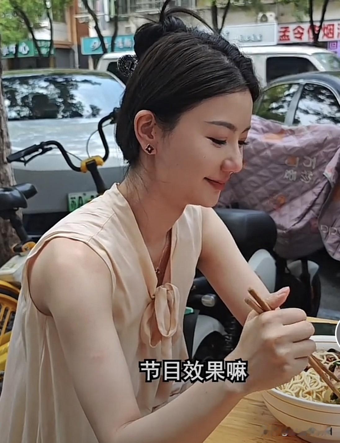 有网友认为，“猴哥说车”离婚就是场炒作，原因有3个，1、在领离婚的当天……