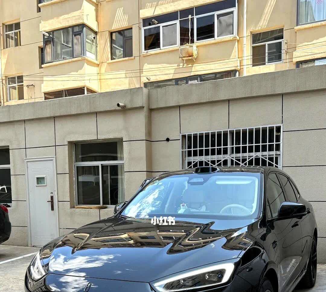 后悔买问界M5了后悔买晚啦现在每天最期待的就是找车位练手！