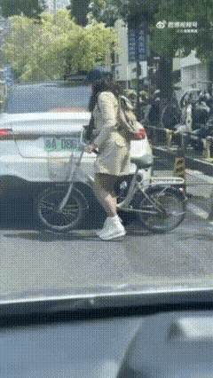 司机今天是犯了天条了，接了这个单[捂脸哭][捂脸哭][捂脸哭]​​​