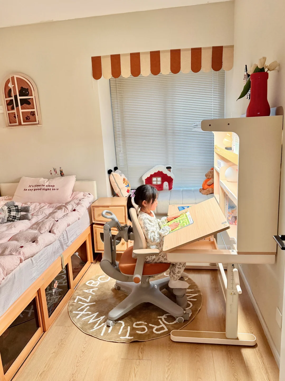儿童房不做榻榻米，学习收纳+颜值我全都要！