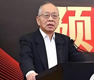 一句“中国数学水平比美国落后80多年”，足以让很多人心里一震。更刺耳的是，这话不