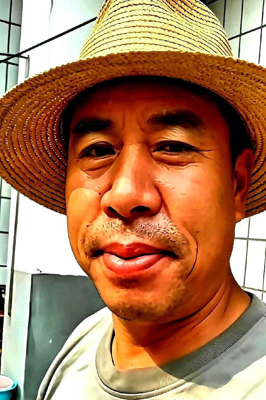 抓个逃犯差点折腾个人仰马翻，真不是大伙儿不卖力，纯粹是一开始脑筋没转过弯！这夏