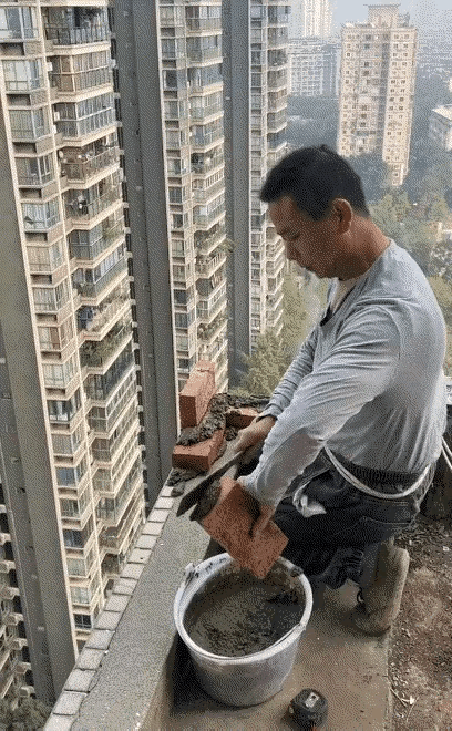 这活给我五百一天我都不敢！你们怎么看？