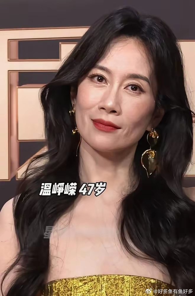 生孩子对女明星影响有多大？看看浪姐李小冉和温峥嵘，就知道了！前者50岁，但看起来