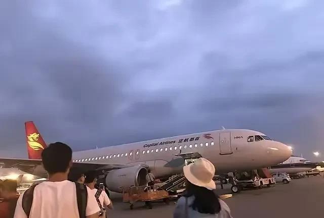 妈吖，娃哈哈私生子事件居然后劲这么足！江浙沪的富二代们都忙起来了！打电话的打电话
