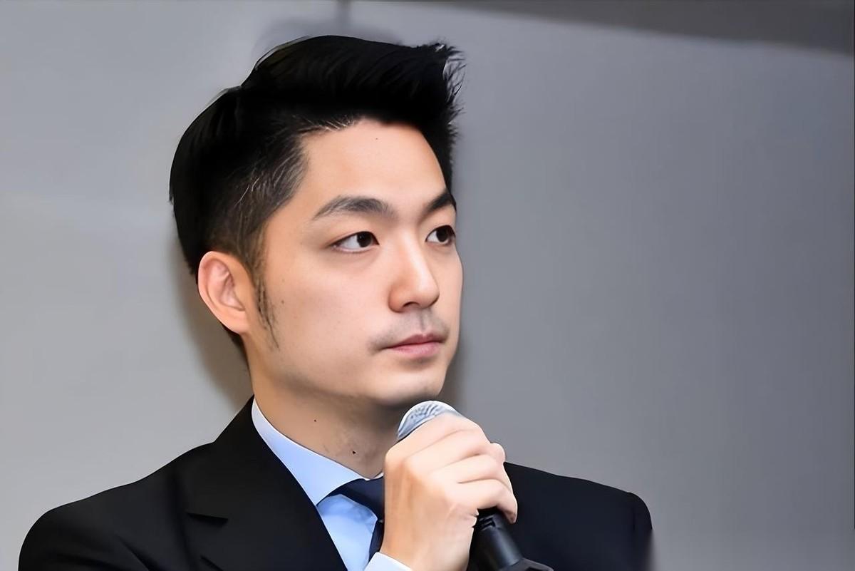 台北市市长、蒋介石的曾孙蒋万安直接把话撂下了！他当着媒体的面斩钉截铁地表示，自己