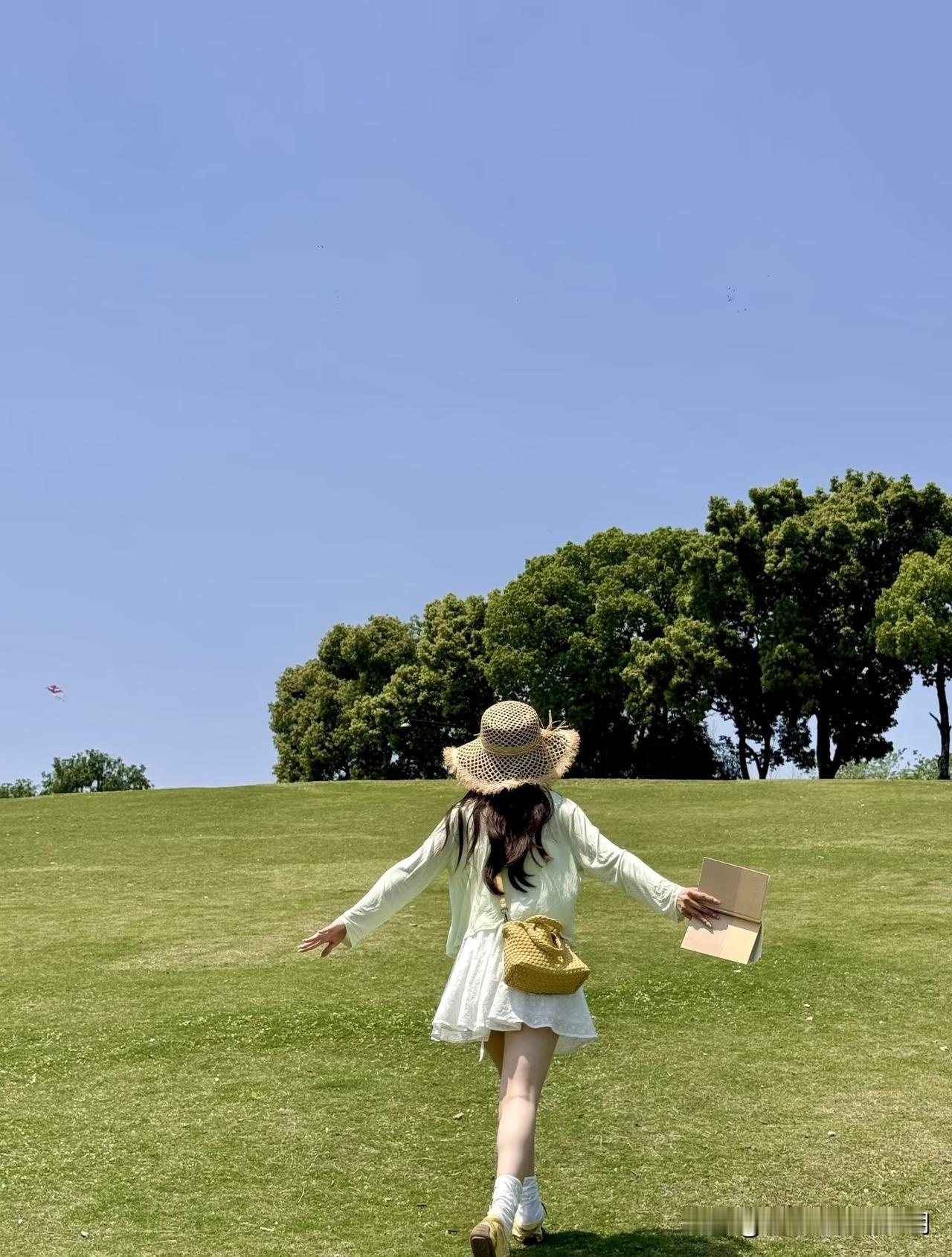 近日，浙江一位26岁的未婚女士很是苦恼，要不要与男友分手的苦恼！他男友对他无