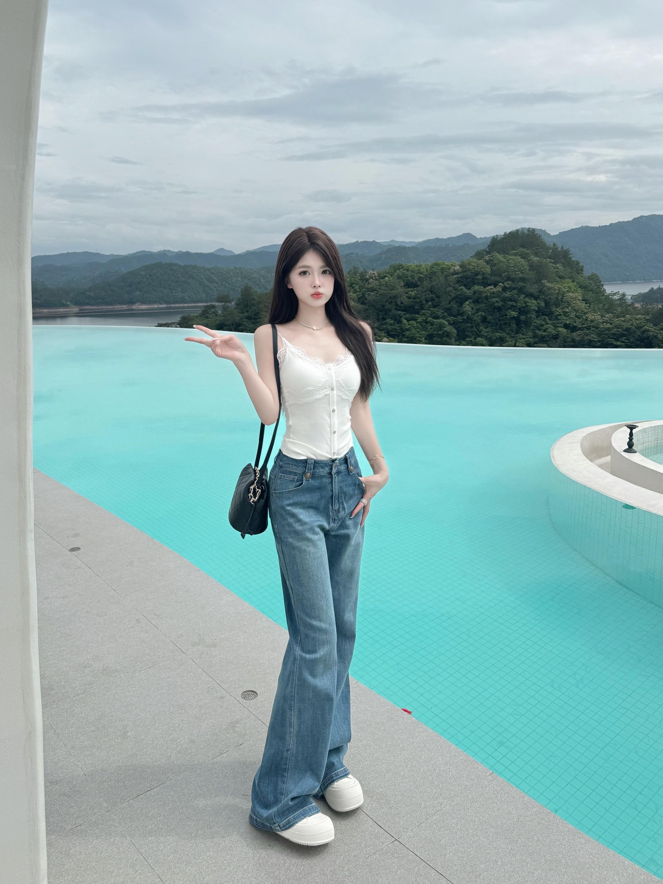 吊带➕牛仔裤好夏天！