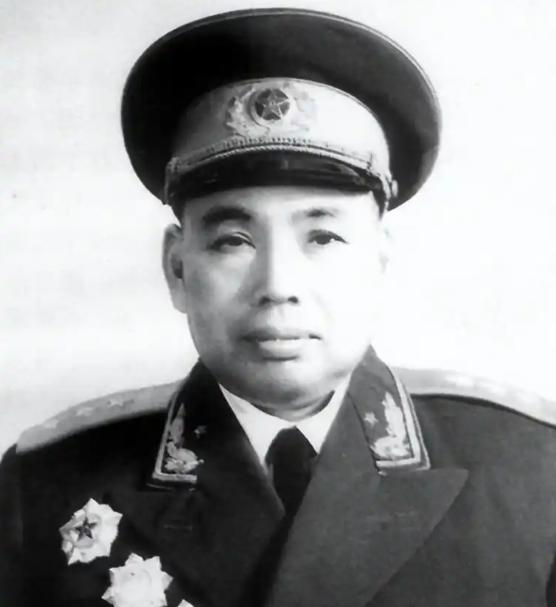 1964年，许世友到北京开会，住进了招待所，看完招待所住宿名单，他对工作人员说：