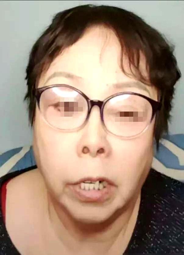 70岁相声前辈，敢为争议后辈硬刚半个圈子。自掏腰包给曹云金做演出大褂、置办