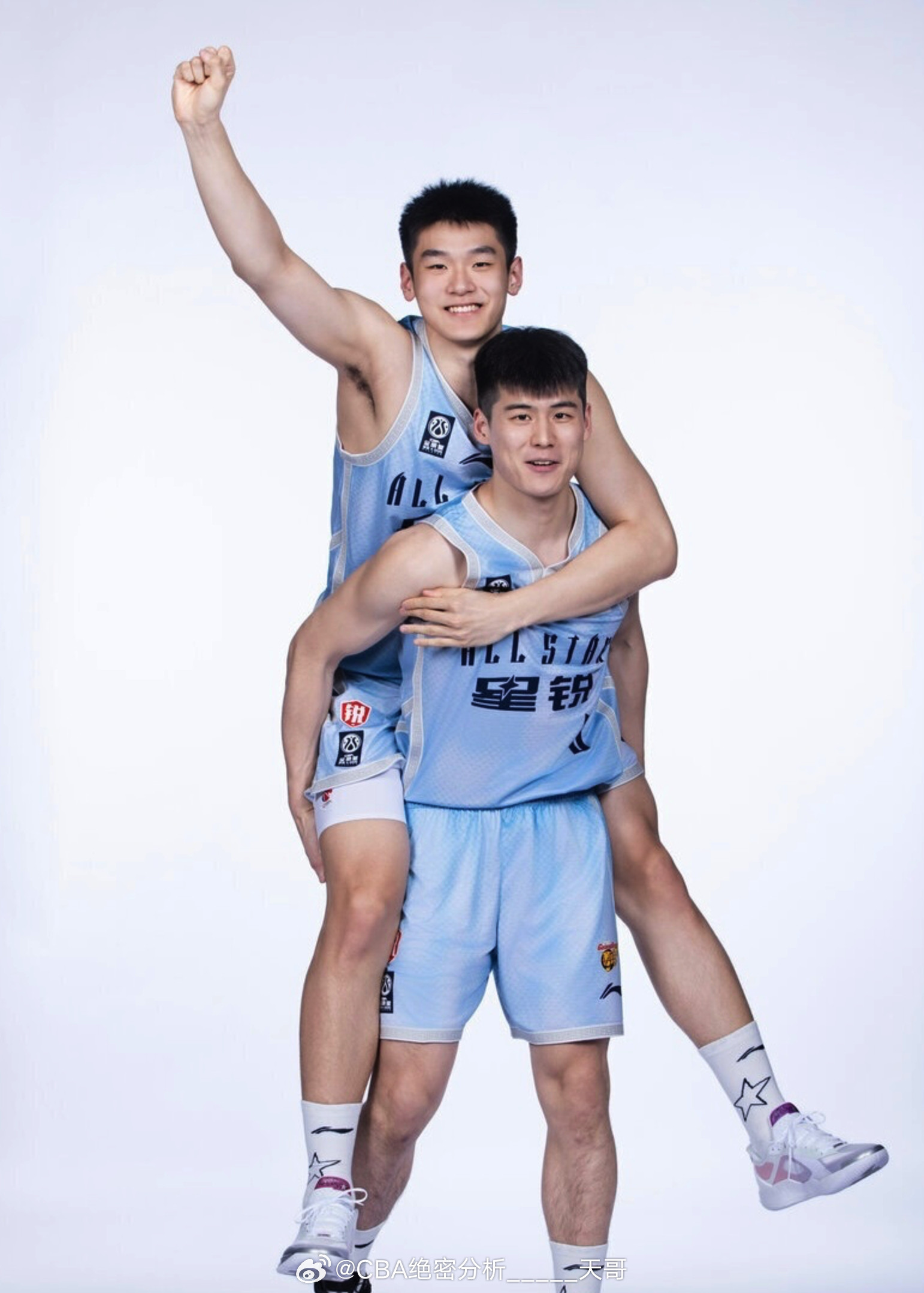 辽宁男篮战胜广东男篮辽宁第二阶段这一波三连胜，看势头是要正式开始北伐了！这一切