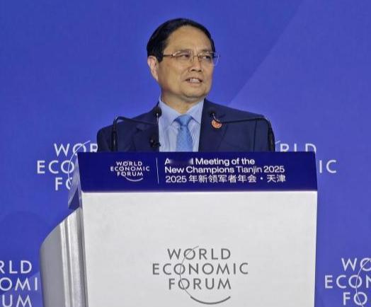 🌞中国不欠任何国家的!越南总理在夏季达沃斯论坛上表达了真实的想法,说中国有