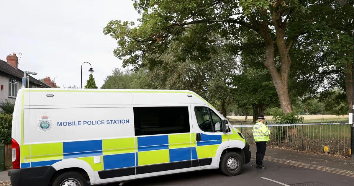 只因英国媒体一个偷懒的英文单词，一场发生在当地的凶杀案，硬生生把毫无关联的东亚群