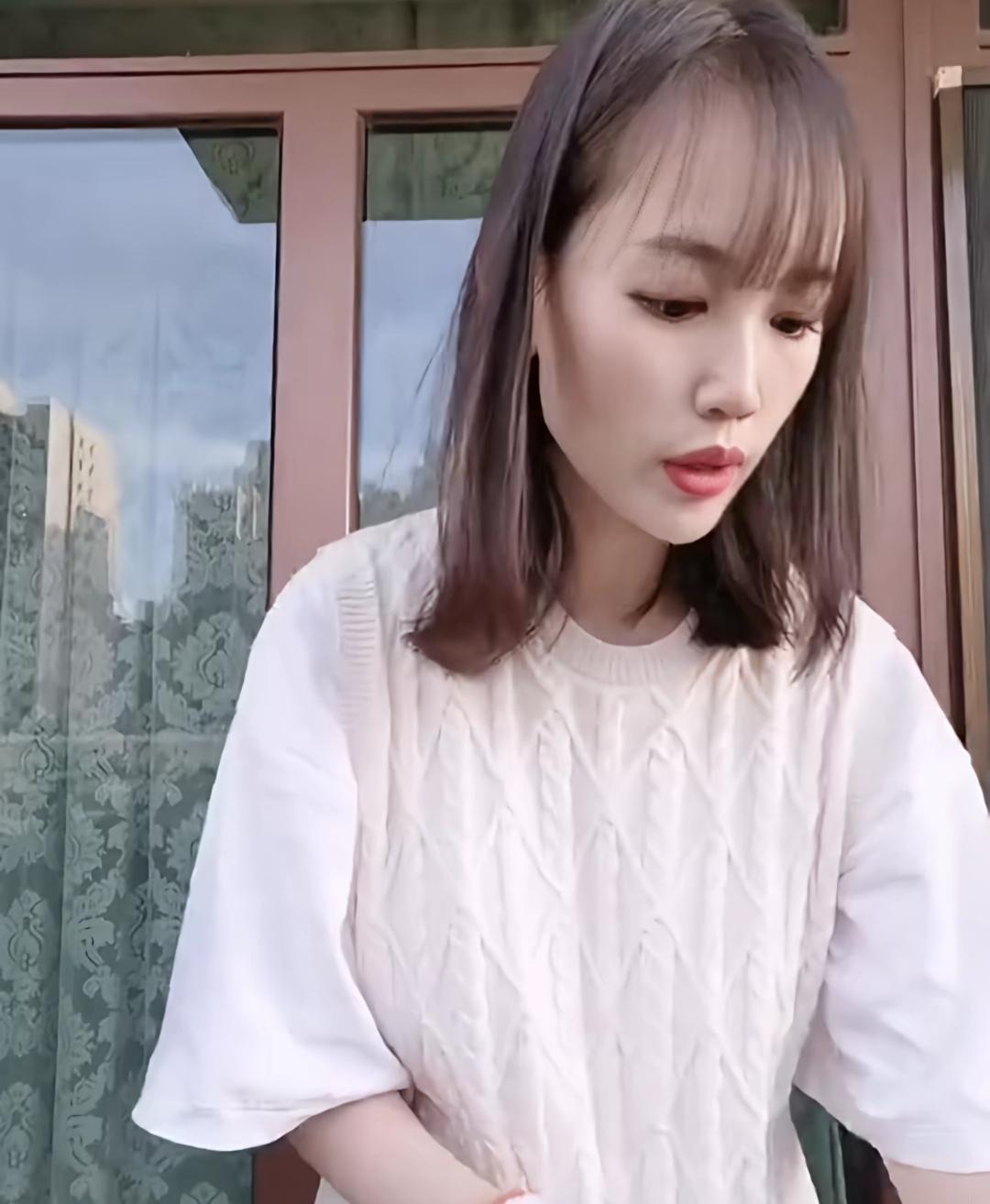 马蓉发文说，对当年的事后悔了，都是因为当年太年轻，不懂事，毁了自己的家庭