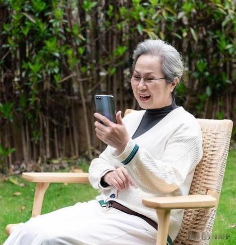 退休后，很多人觉得聚会、打牌、旅游是享受生活，可实际并非如此。身边不少退休长