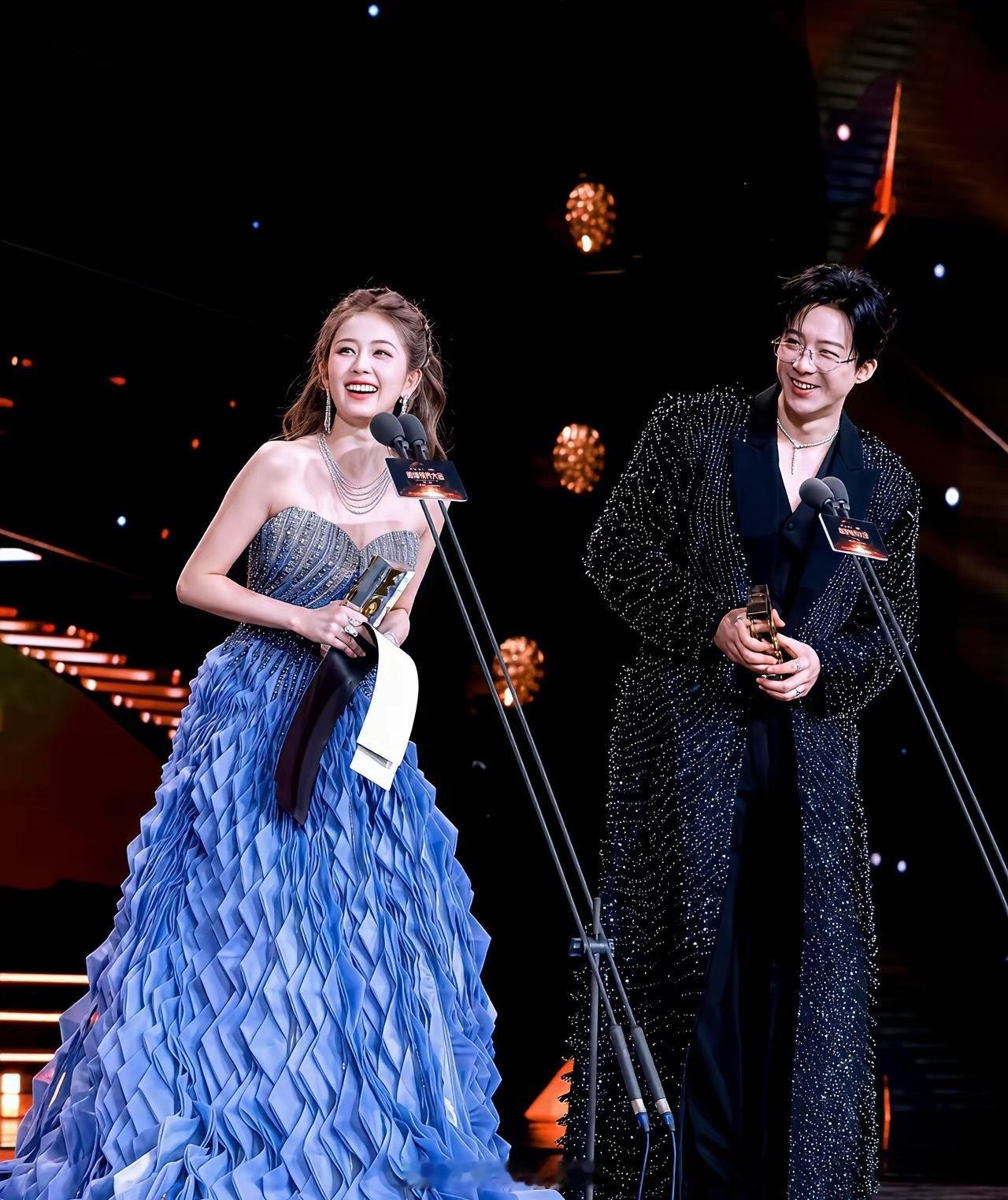 微博视界大会那些神级同框:白鹿&刘宇宁、关晓彤&张凌赫、王鹤棣&毛晓彤、欧豪&童