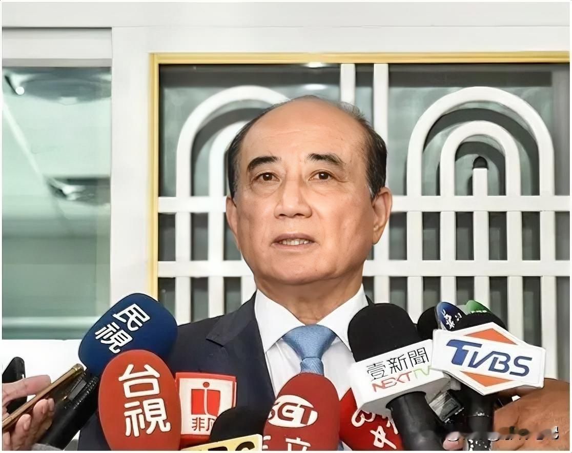 哈哈！台湾前立法机构负责人王金平“如梦初醒”了？在任时模模糊糊还“蓝皮绿骨”嘞！