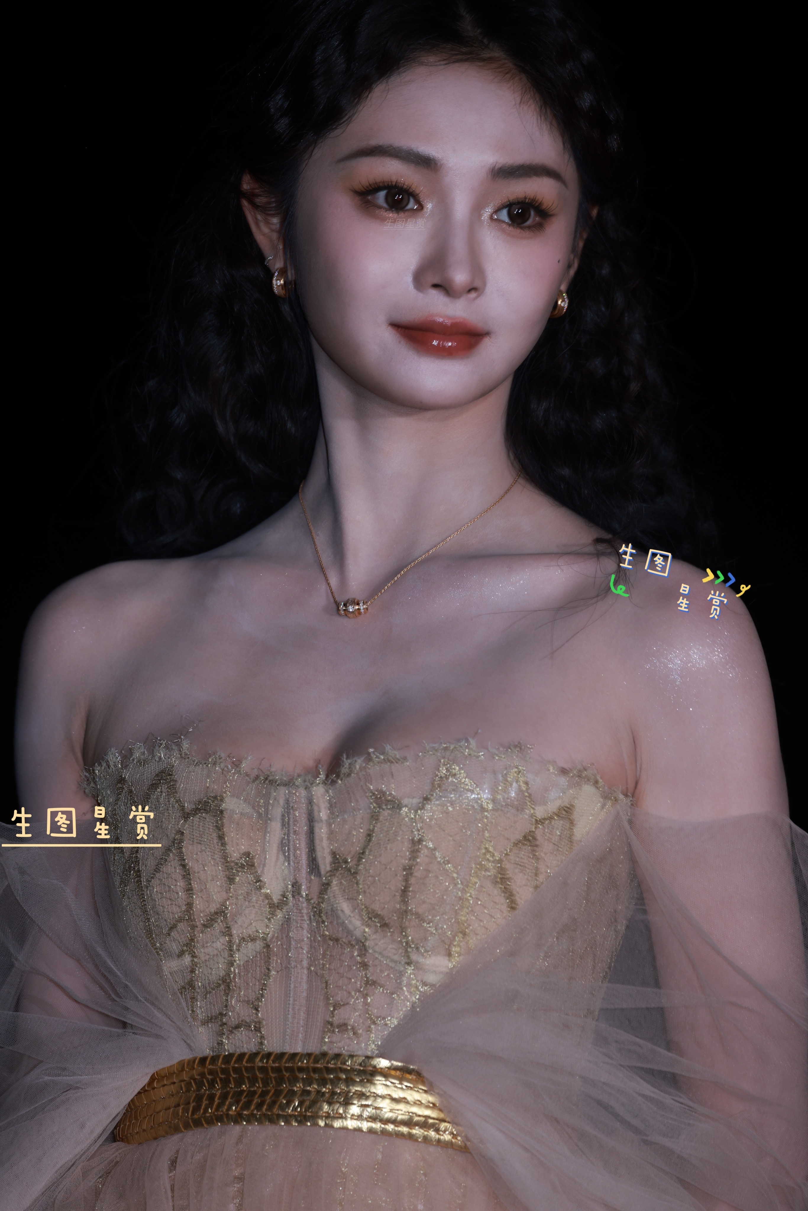 周洁琼×栩栩华生时尚文化大赏仙子小周，盈盈秋水，分外明丽🍦周洁琼​​
