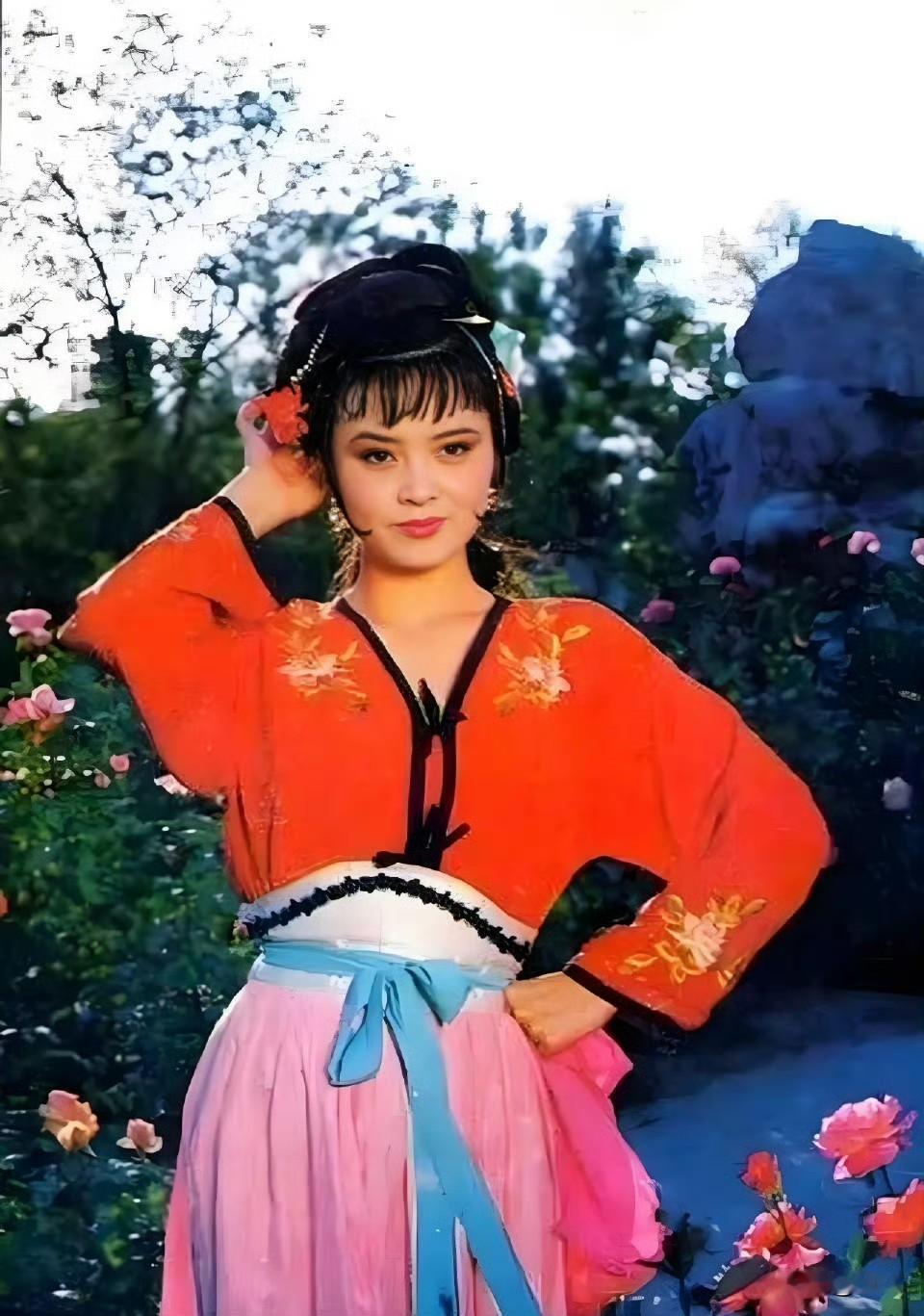 红楼梦里有很多话说的挺有意思。尤三姐说“咱们清水下杂面，你吃我看。”为什么让