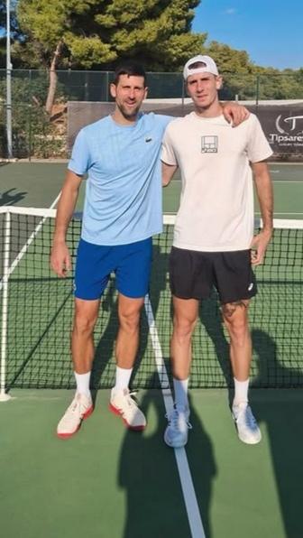 别奢望德约拿大满贯了！德约科维奇腿变粗了，移动也变慢了！从在雅典的冬训来看，老