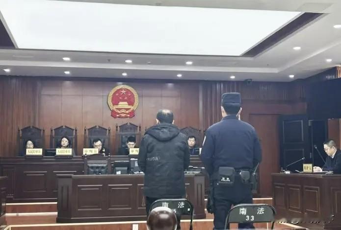 早上买包子，你是不是也专挑那种又大又白、捏起来软乎乎的？我想提醒大家，以后买包子