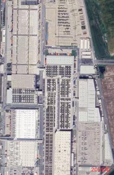 这笔账划算吗？上海特斯拉超级工厂，占地约1290亩，当时我们以9.73亿元卖给