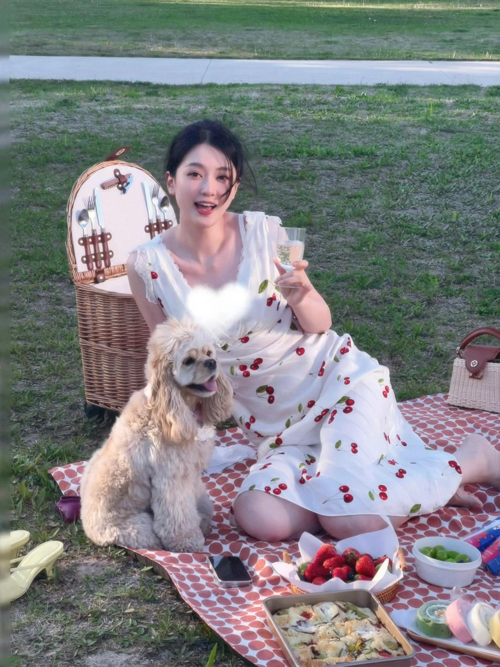 乔欣淡圈后的生活太让人羡慕了，满世界旅游，活成了现实版曲筱绡！