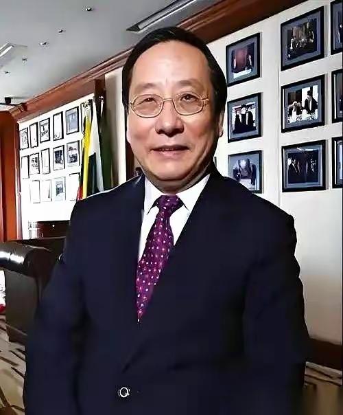 今天真的给我上了一课，有点颠覆三观。刷到一个帖子，说高志凯，就是那个经常在国际