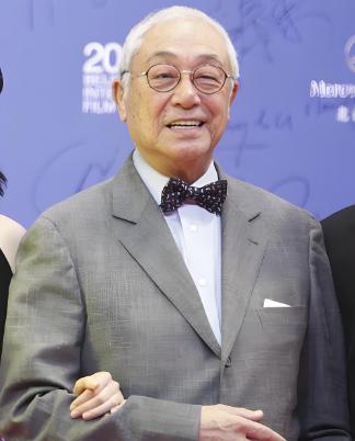 一段醍醐灌顶的话：“人活到极致，都是从主动远离热闹开始的。不刻意交友，