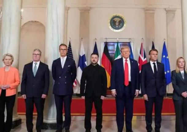 其实我们中国已没有退路了，如果中国再次衰落，欧美绝不会给中国再次复兴的机会，它们