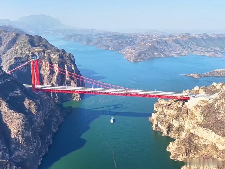 【双向六车道！河南这条高速公路即将建成通车】近日获悉，济源至新安高速公路将于20