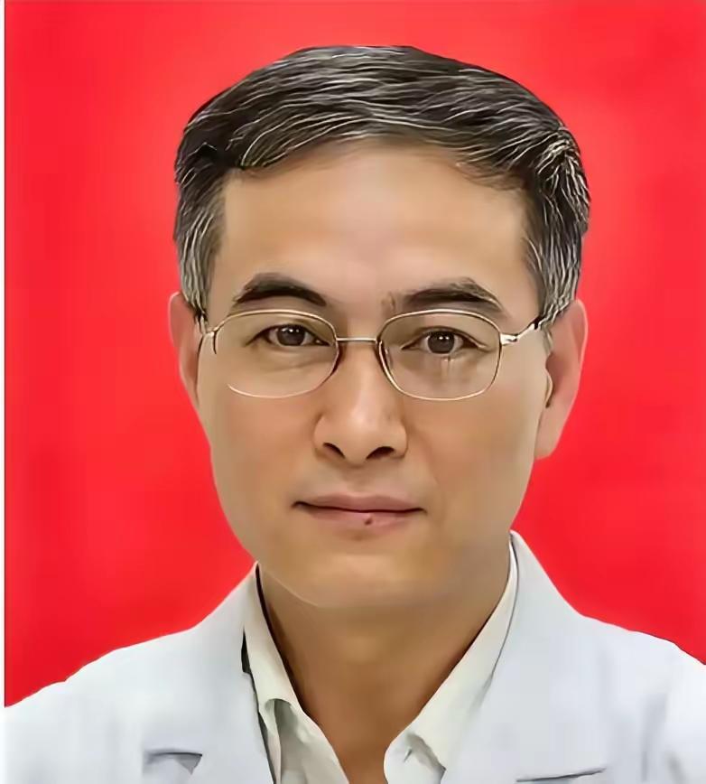 刚看了新京报那篇报道，血压一下就上来了。郑州大学第一附属医院有个叫王福建的医生，