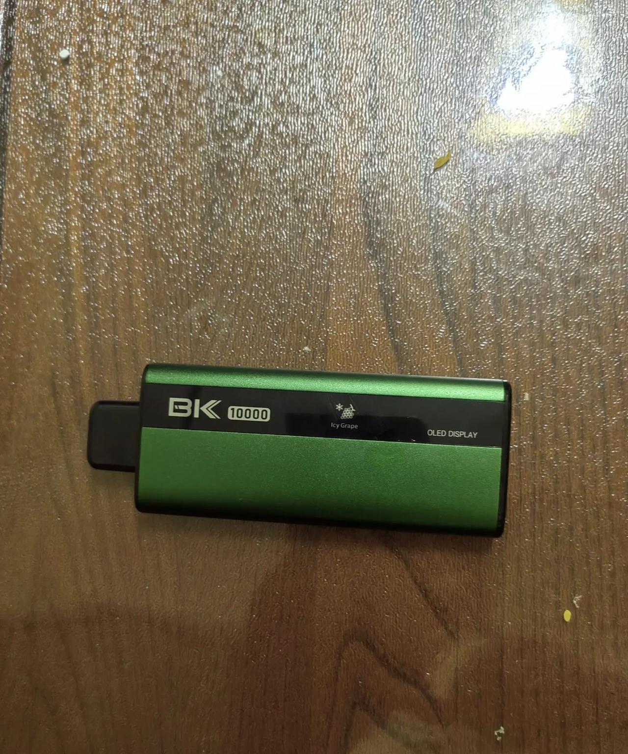 今天是我开网约车的第一天，一开始心里还有些小小紧张。软件从来没用过，不知道用起来