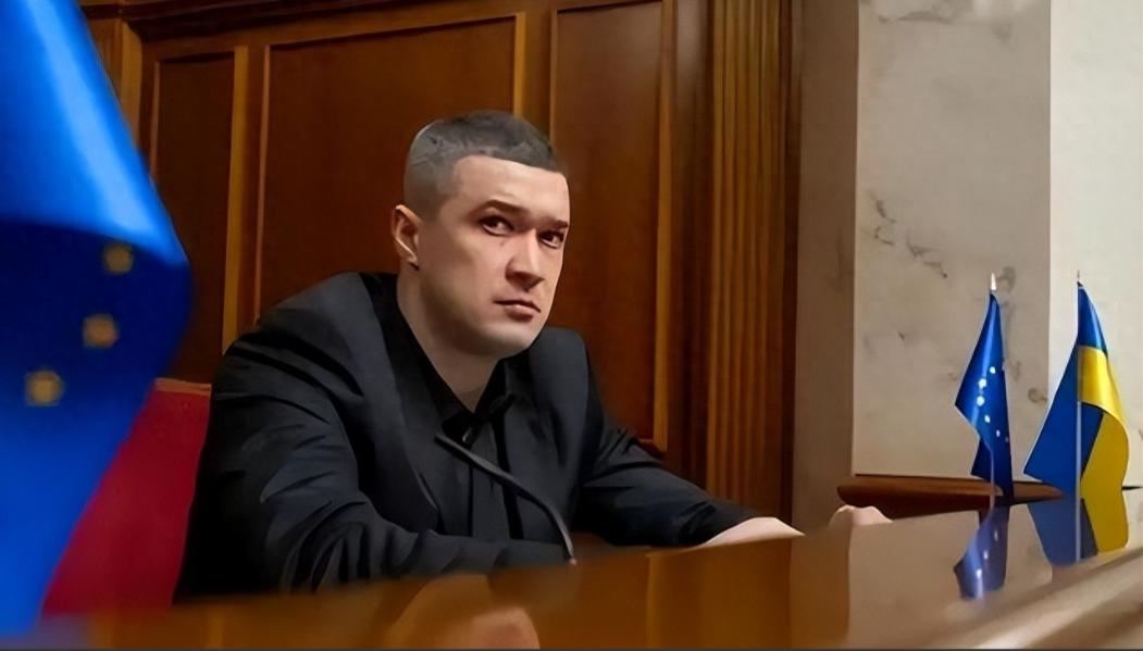 俄罗斯这次迎来了重大威胁，法国向乌克兰提供了精确制导航空炸弹，最大重量达到了1