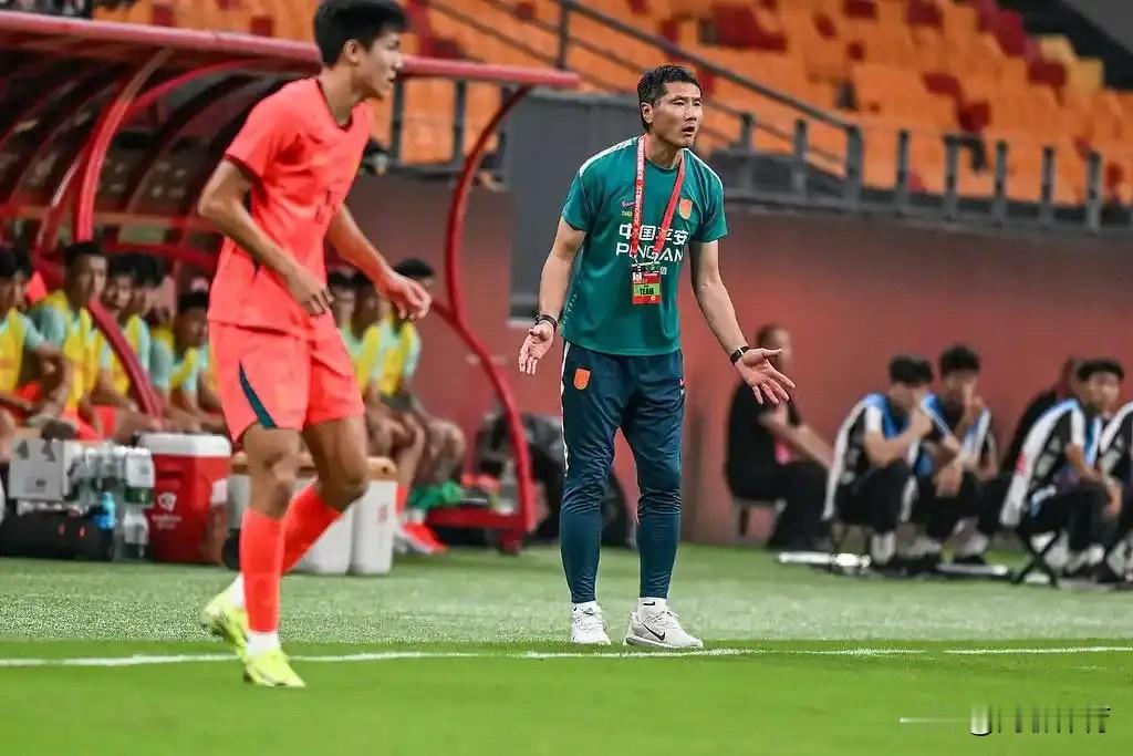 0-3惨败！国足排名跌至第92！邵佳一赛后大实话太清醒赛后FIFA最新排名出炉：国足下跌2位，跌至世