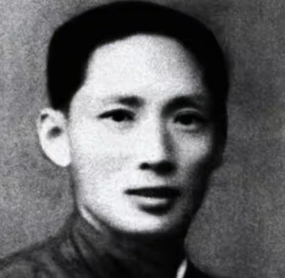 1955年，授衔结束后，王必成却很低落，陈毅追问：“你这是嫌中降低了？”王必成如