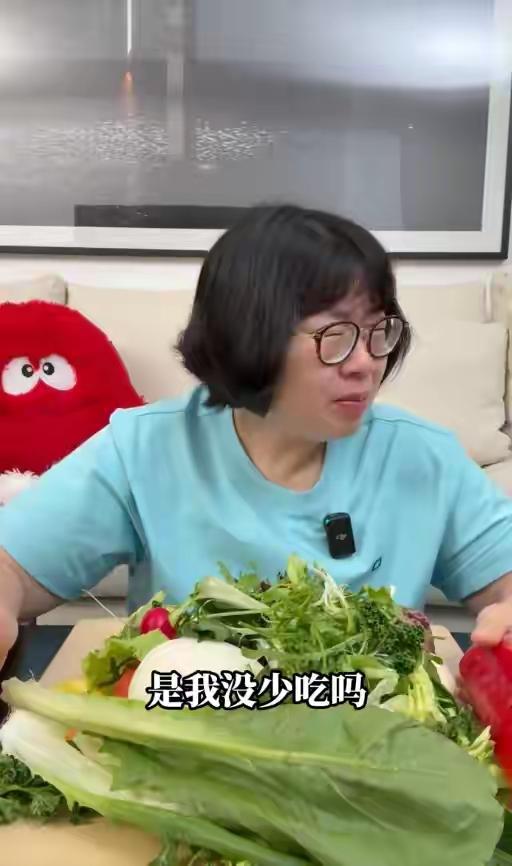 年度减肥王诞生！颜如晶晒出年度减肥成绩单，仅减重1.45公斤……“每天爬山跑