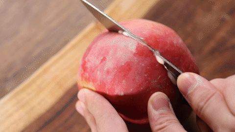 【每天1个苹果身体有什么变化】苹果是一种低调的抗炎水果每天吃一个苹果，如果能坚