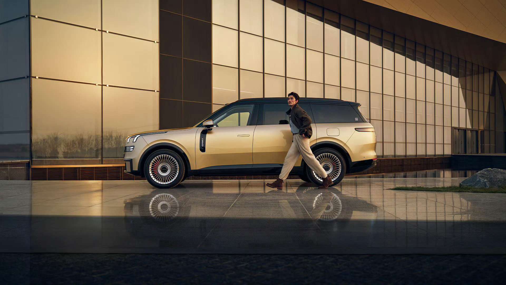 领克900为什么要做这么大的五座作为领克老车主，看到900大五座上市，真的有种“