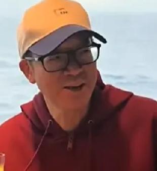 俞敏洪叮嘱员工：慎发自媒体极端言论，内部吐槽有通道新东方32周年内部信