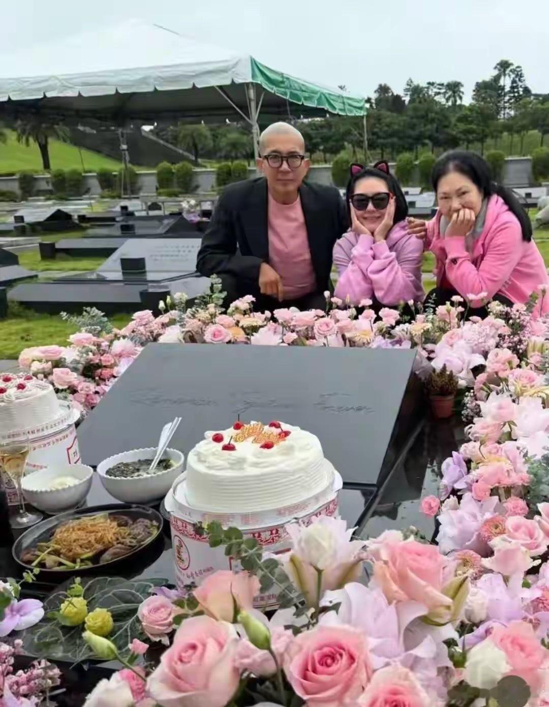 10月6日是大S的冥诞。小S在社交平台分享照片并配文：“今天是我姐48岁的生日，