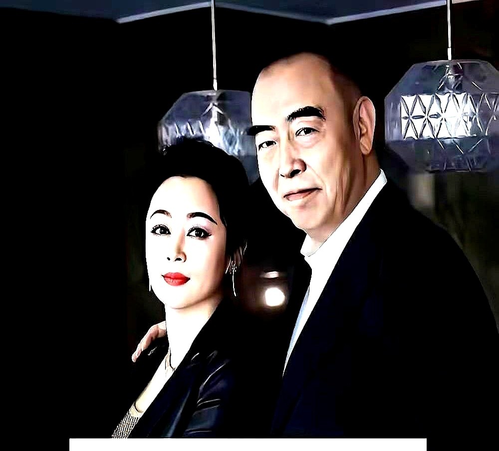 张国立一年到头扎在剧组，留给邓婕的只有空荡荡的房子。被问到结了婚孤不孤独，邓婕坦白，确实熬过一段“日