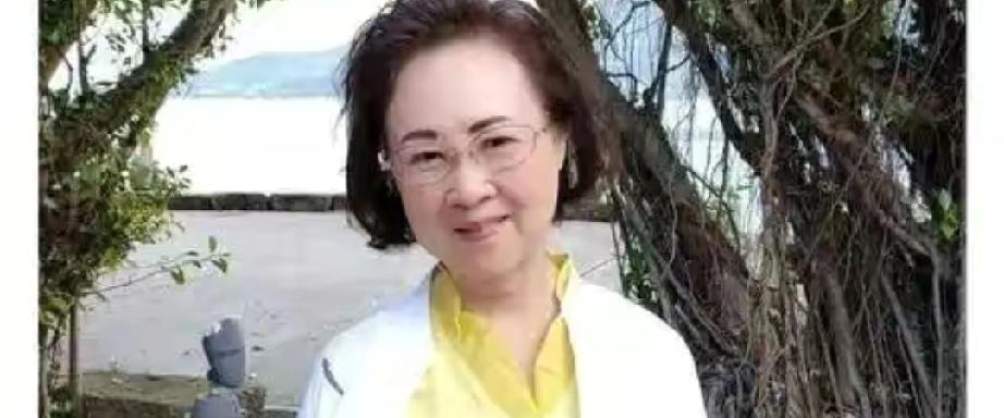 为什么说琼瑶害了很多中国女人？琼瑶其实是毁掉了一两代人。为什么？因为很多人都是