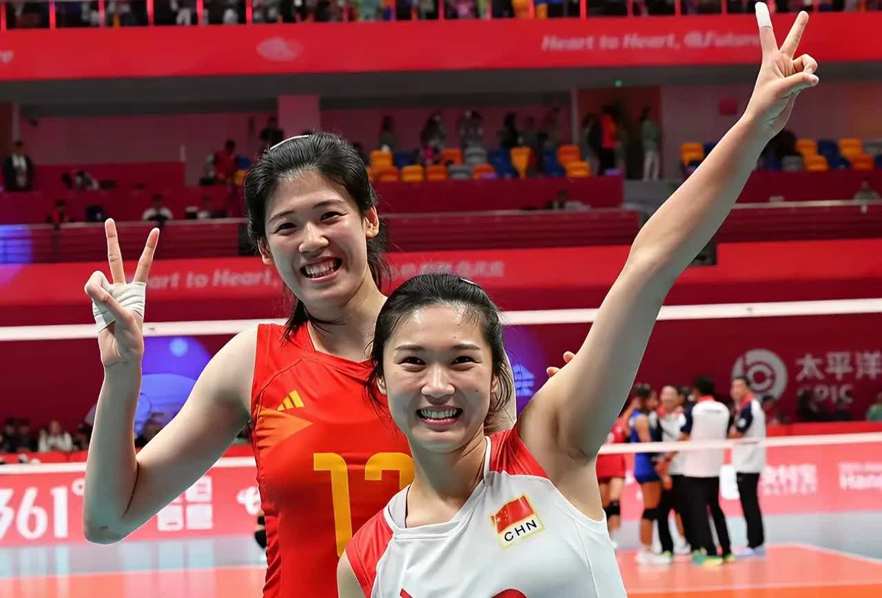 中国女排最值得尊敬的现役8位球员：​1、李盈莹​2、王梦洁​3、朱婷