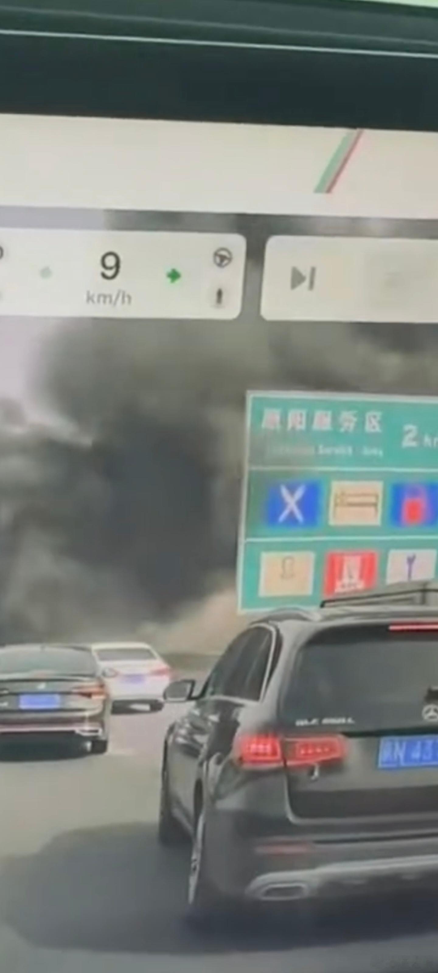 河南新乡原阳服务区，啥情况？？？